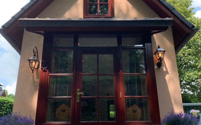 Romantisch Gastenverblijf 'Het Vogelhuisje'