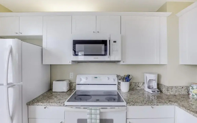 South Seas Tower 3-411