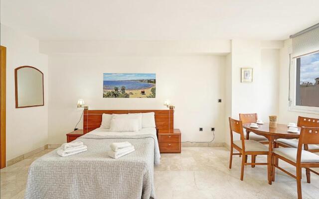 Apartamento en 1ª línea de playa, Estepona Centro