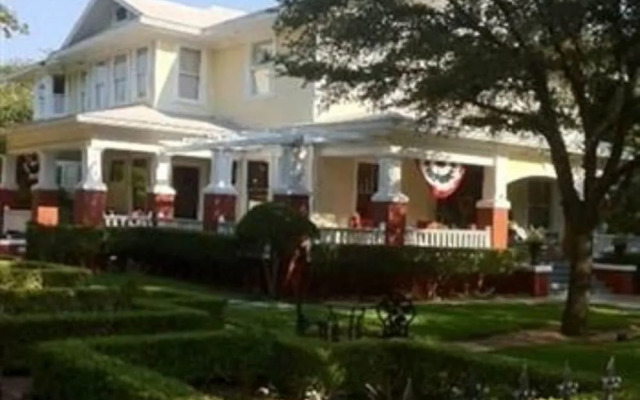 Rosen House Inn - Bed And Breakfast