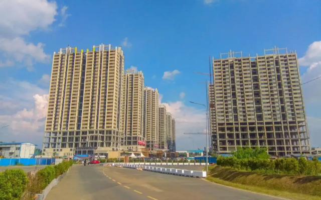 Homey And Enjoy 2Br Apartment At Meikarta