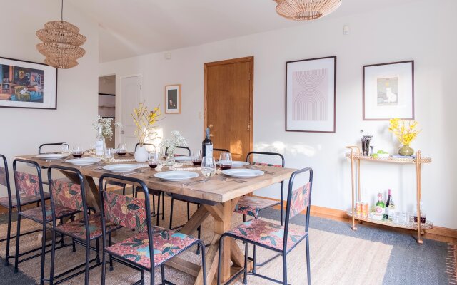 Marigold by Avantstay Warm & Stylish Home in Wine Country w/ Pool