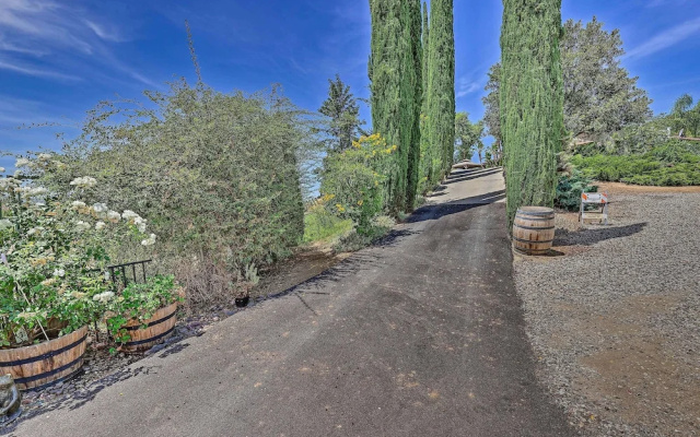 Spacious & Private Wine Country Villa w/ View