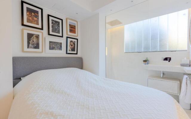 SERRENDY Splendid 3-bedroom apartment within an upscale