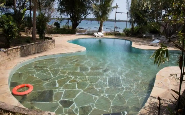 Shimoni Reef Lodge