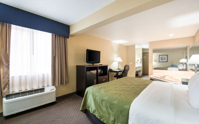 Comfort Suites Lake Geneva East