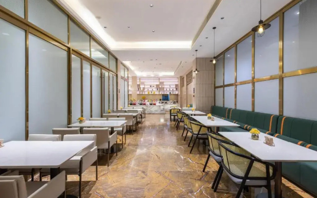 PLUS Yishang Hotel (Wanlvyuan Store of Haikou International Trade)