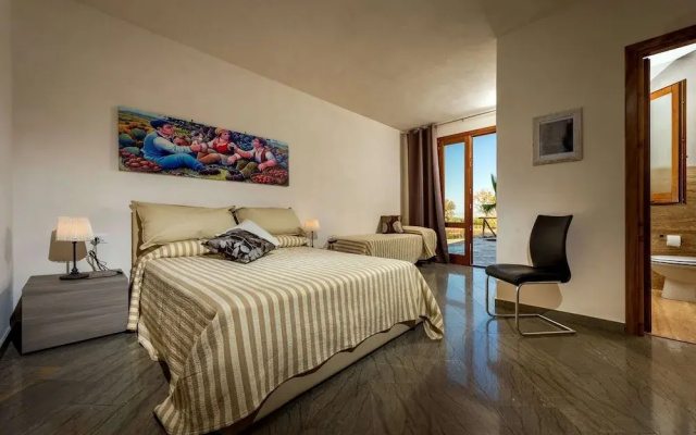 Villa in Sicily Near Guidaloca Bay
