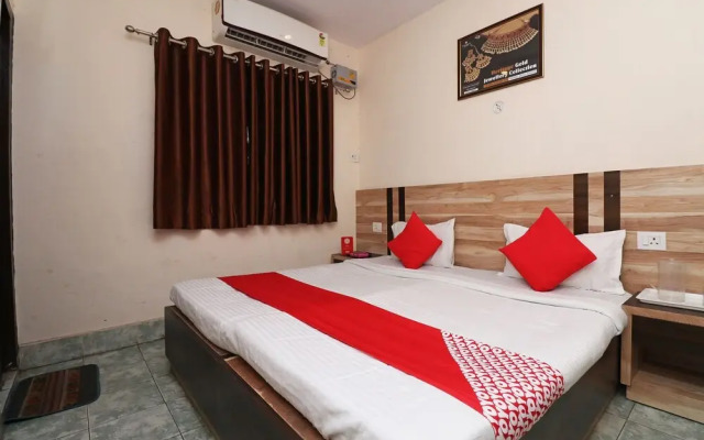 OYO 29826 Central Hotel