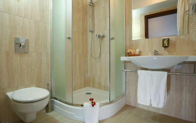Duet Hotel