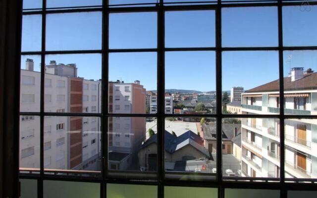 Pretty 2 rooms in the city center