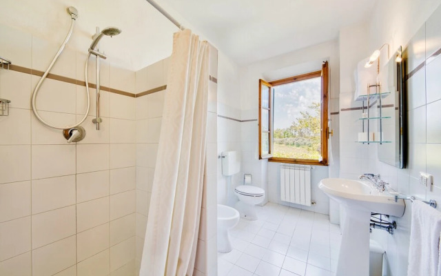 Montignano Trilo With Shared Pool