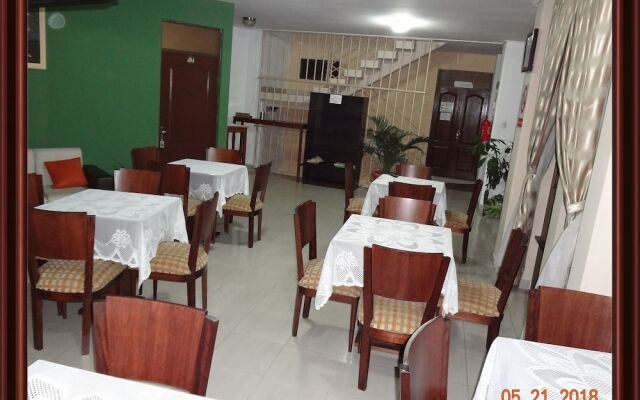 Hostelling Bustillo