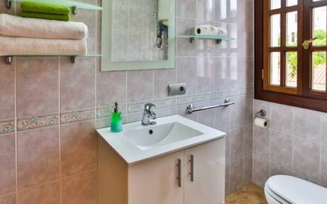 Luxury Studio Apartment La Plaza