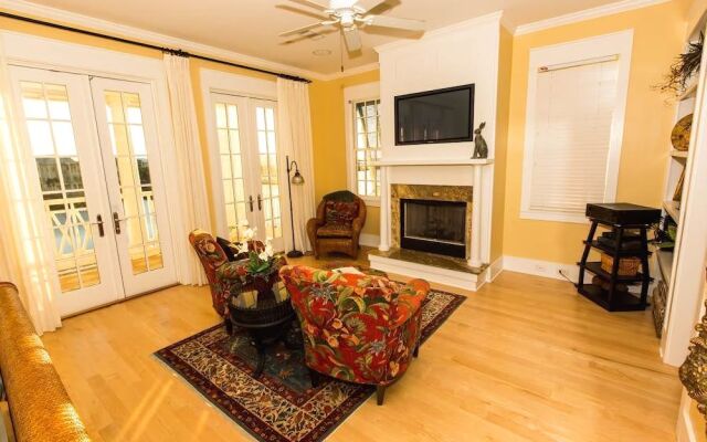 Bella Luna by RedAwning