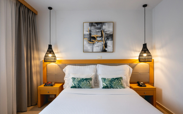 Ariadne Beach - Adults Only
