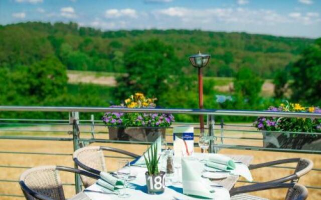 Stausee-Hotel