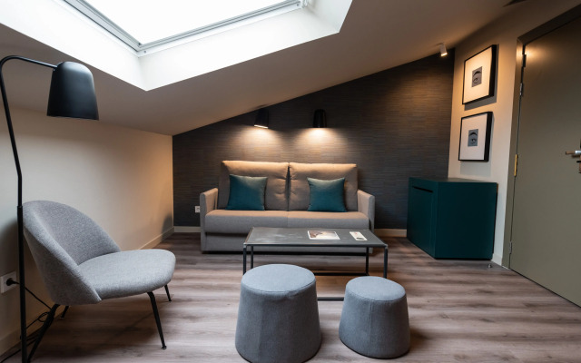 Atenea Rekord Suites