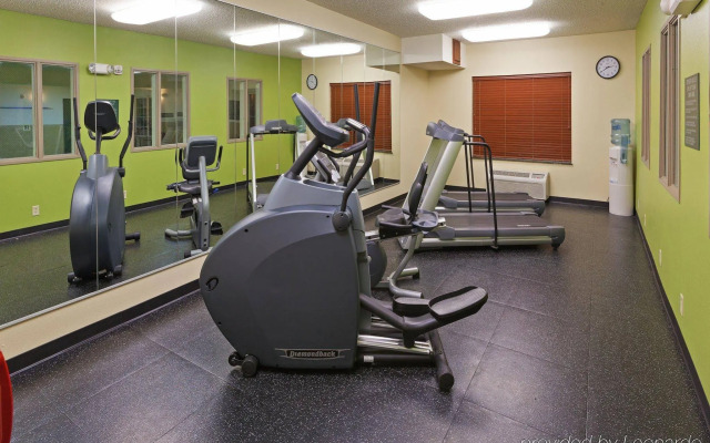 Country Inn & Suites by Radisson, Norman near University