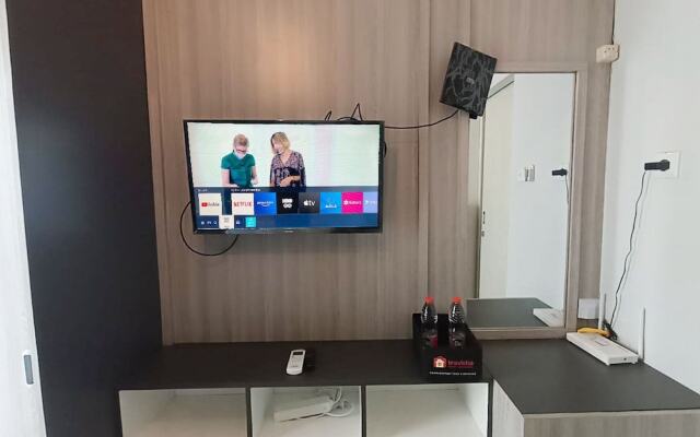 Homey And Cozy Living Studio Amartha View Apartment