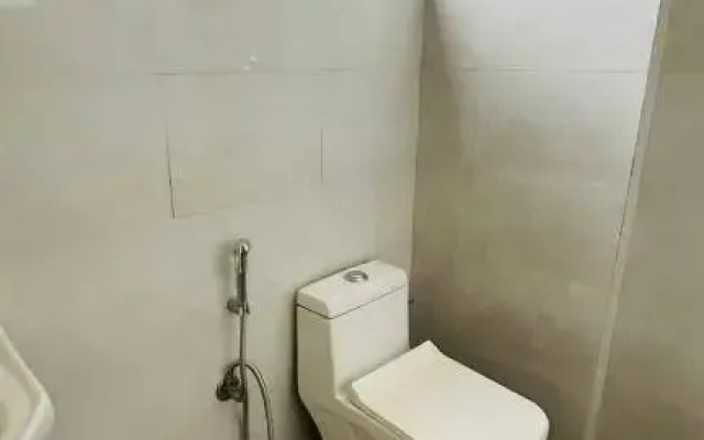 Oyo 92377 Rsk Crown Plaza