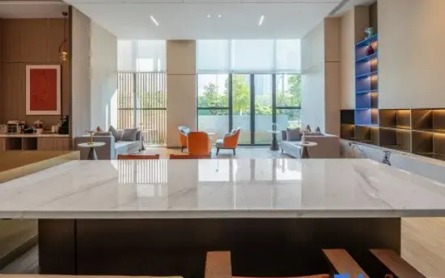 Lanyue Rezen Hotel (Zhaoshang Huayuan City Branch), Jiujiang