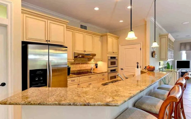 La Casa Denton by RedAwning