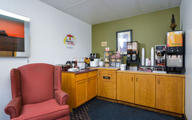 Super 8 by Wyndham Minot Airport