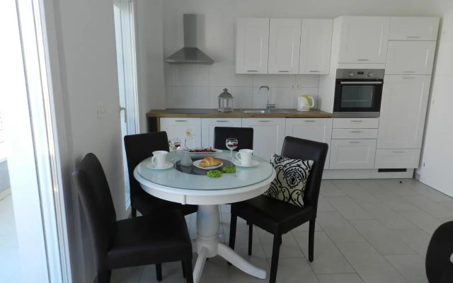 Apartments with a parking space Baska Voda, Makarska - 15214