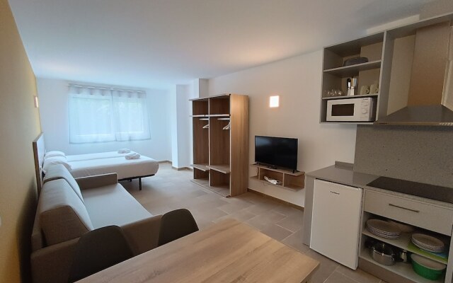 Apartamentos Pontepedriña by Bossh