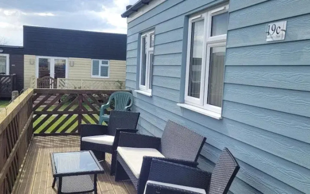 19C Medmerry Park 2 Bedroom Chalet