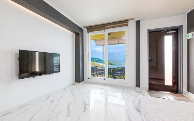 Namhae Modern Spa Pension