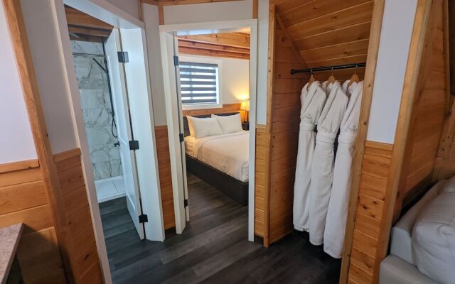 Halcyon Hot Springs Resort