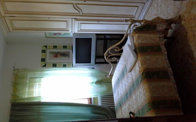 Tropical B&B