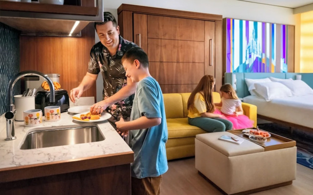 The Villas At The Disneyland Hotel