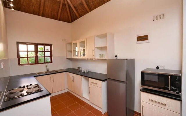 2 bed Apartment With Pool - 2126