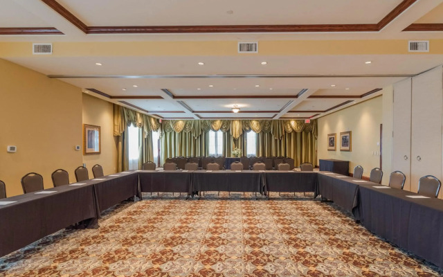 Natchez Grand Hotel & Suites On the River