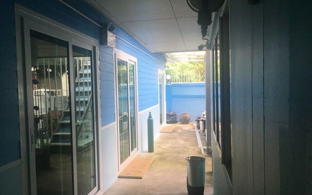 Ruean Mai Hom - Hostel