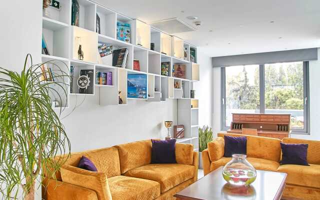 Glyfada Riviera Hotel