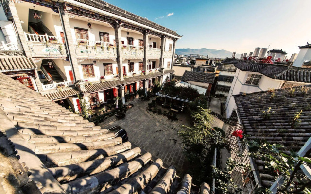 Dali Yinfeng Hotel