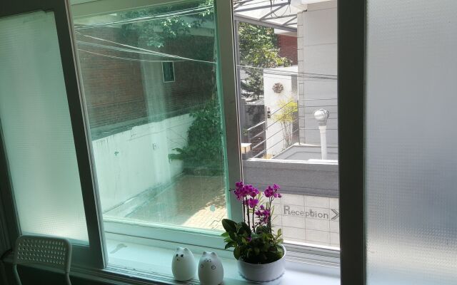 Mr. Kim's Friends Guest House