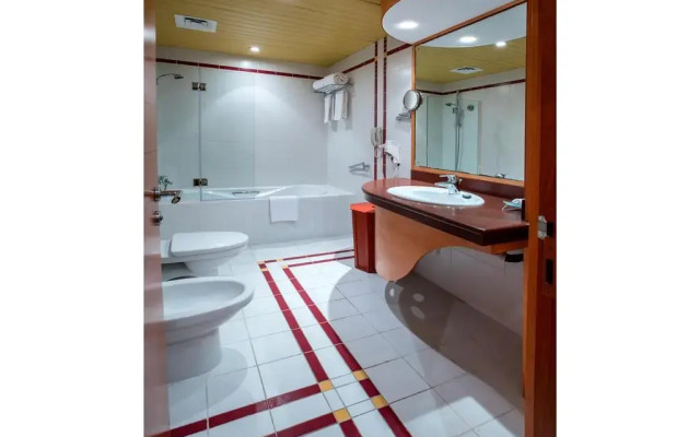 Gulf Court Hotel