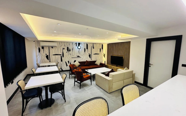 Rose Point Residence