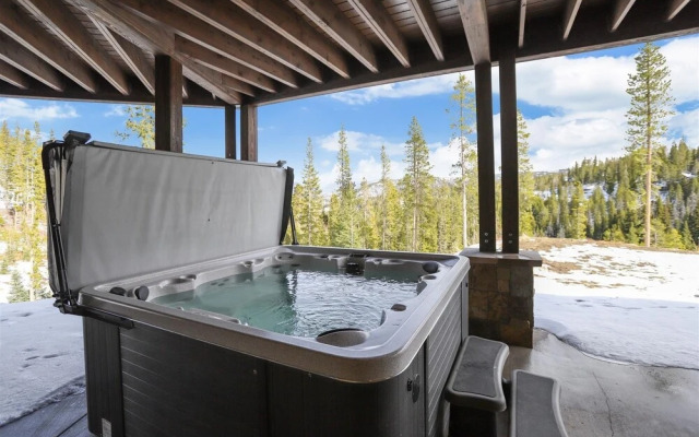 Barton Creek Vista 6 Bedroom Home