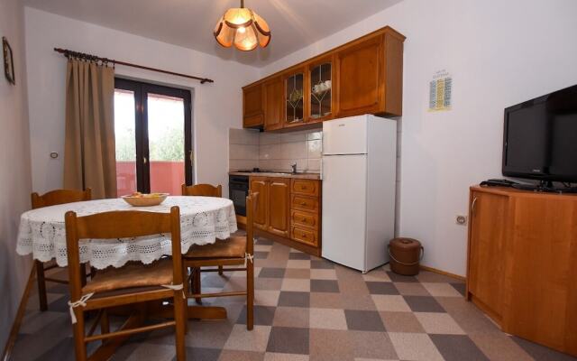 Luce - Family Friendly & Parking - A2