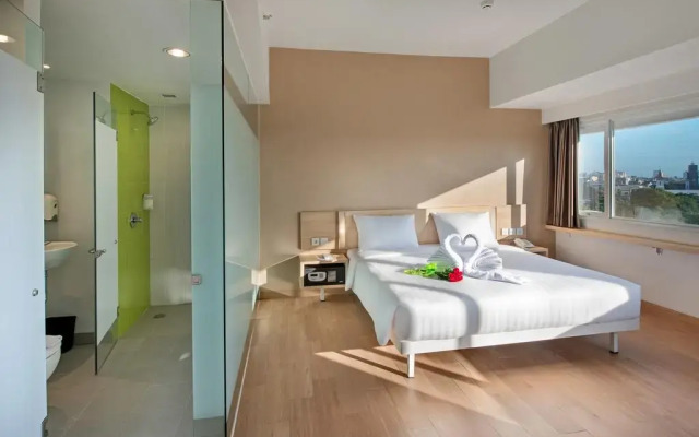 Whiz Prime Hotel Hasanuddin Makassar