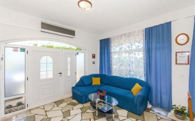 Holiday Home Mladen