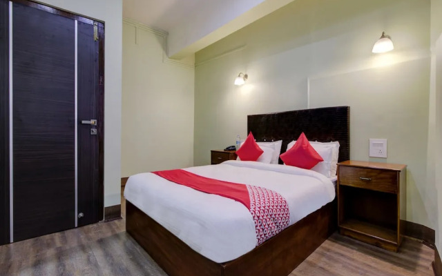 OYO 19563 Infinity Inn