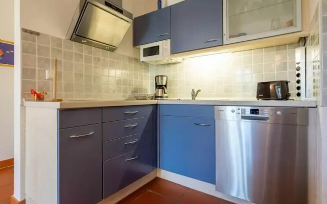 Comfy Apartment With Terrace