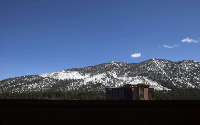 Golden Nugget Hotel & Casino Lake Tahoe
